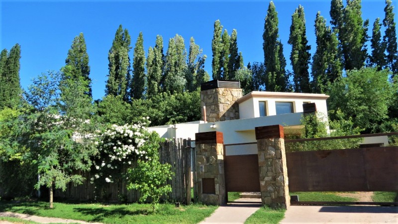 Foto Casa en Venta en Lujan De Cuyo, Mendoza - U$D 395.000 - pix52233107 - BienesOnLine