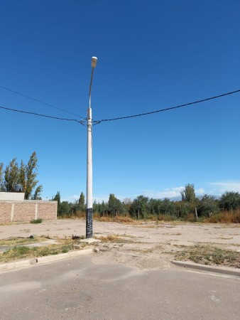 GREENWOOD INMOBILIARIA VENDE LOTE EN BARIO EL TRIUNFO - VALLE CERCANO