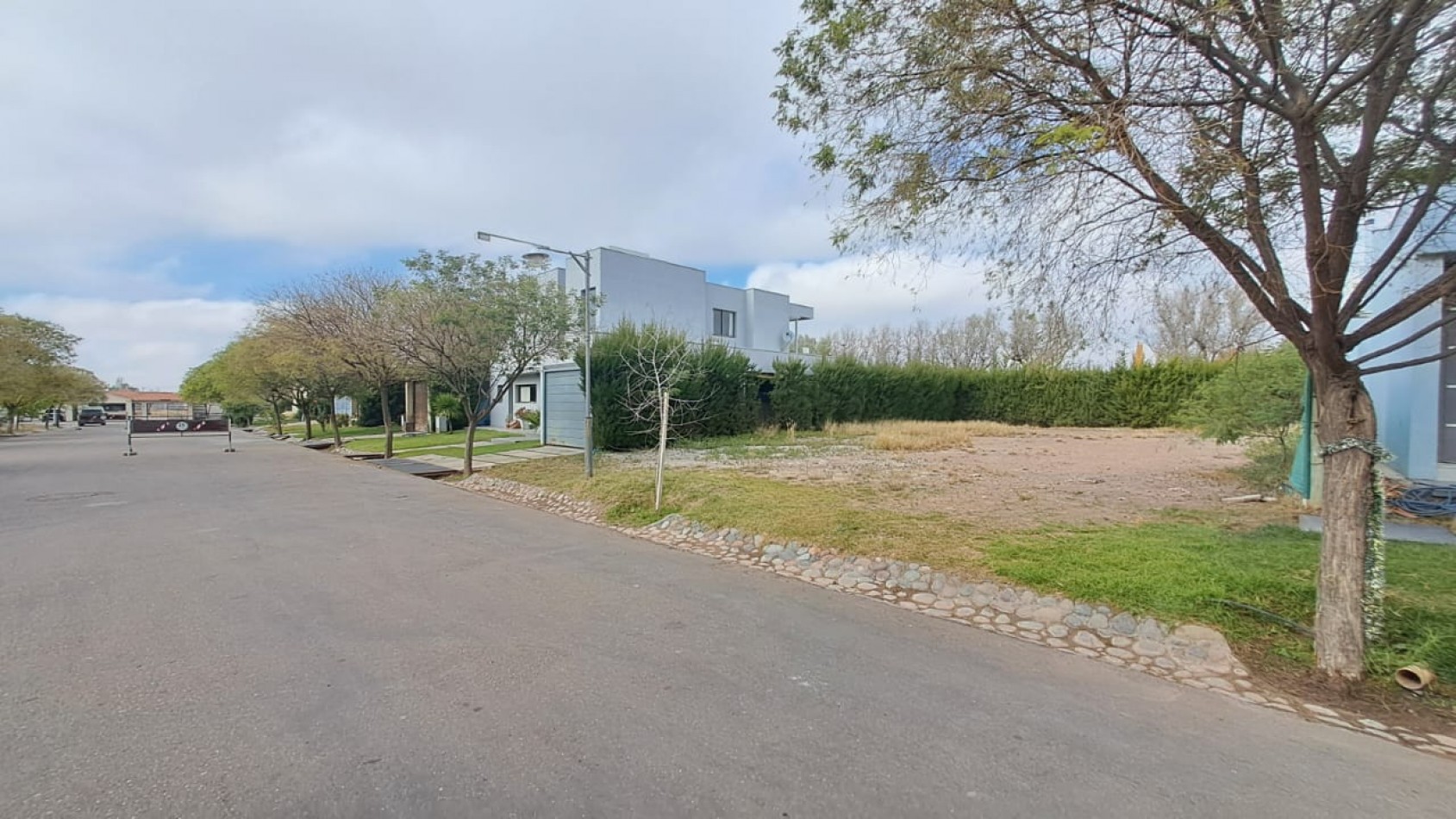 GREENWOOD VENDE LOTE EN EL BARRIO PRIVADO ZETTAVI DE LUJAN DE CUYO.