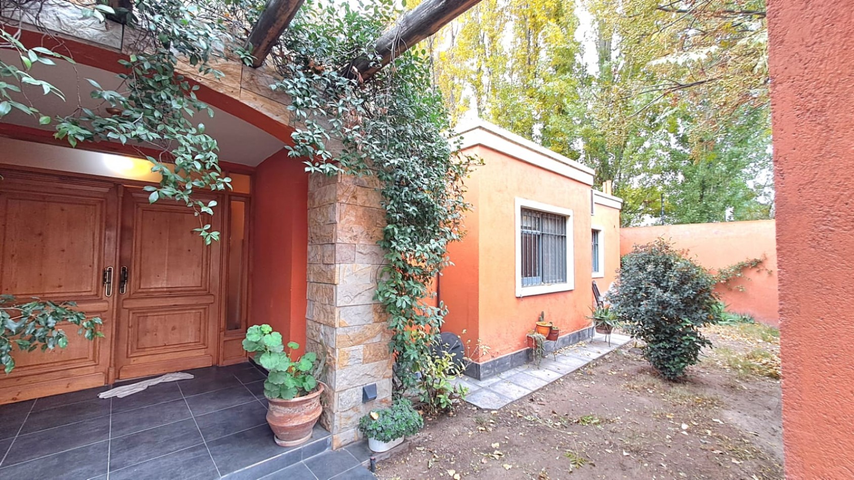 GREENWOOD VENDE BELLISIMA CASA EN EL BARRIO  ALTO CHACRAS  EN CHACRAS DE CORIA DE LUJAN DE CUYO.