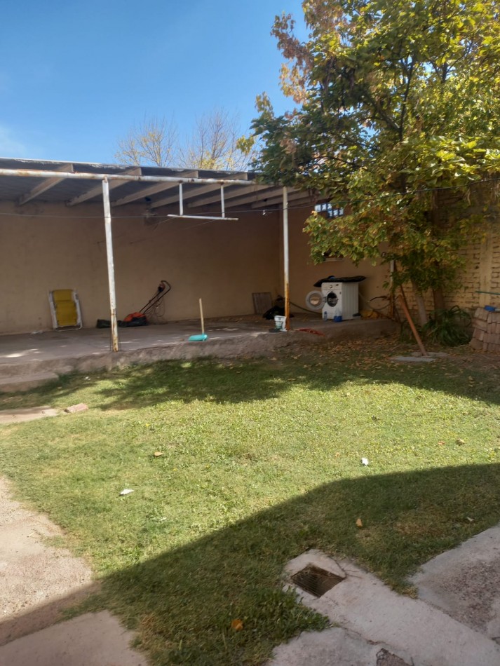 GREENWOOD VENDE CASA ESQUINERA EN PERDRIEL, LUJAN DE CUYO.