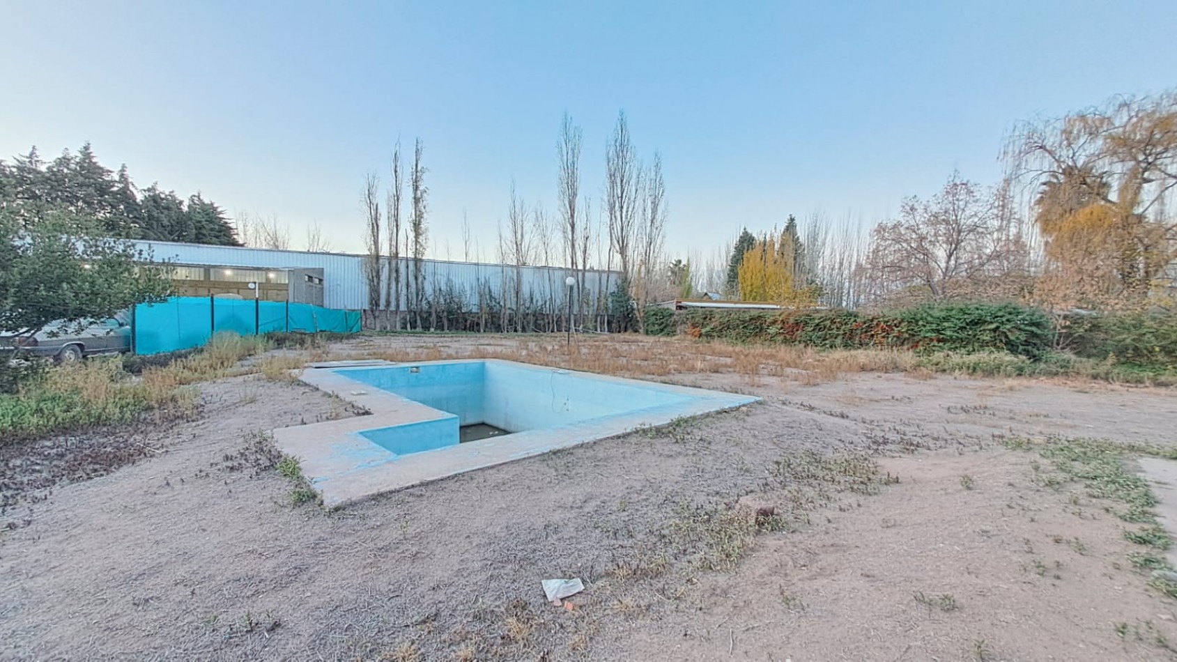 GREENWOOD VENDE CASA CON AMPLIO TERRENO EN TRES ESQUINAS, PERDRIEL, LUJAN DE CUYO.