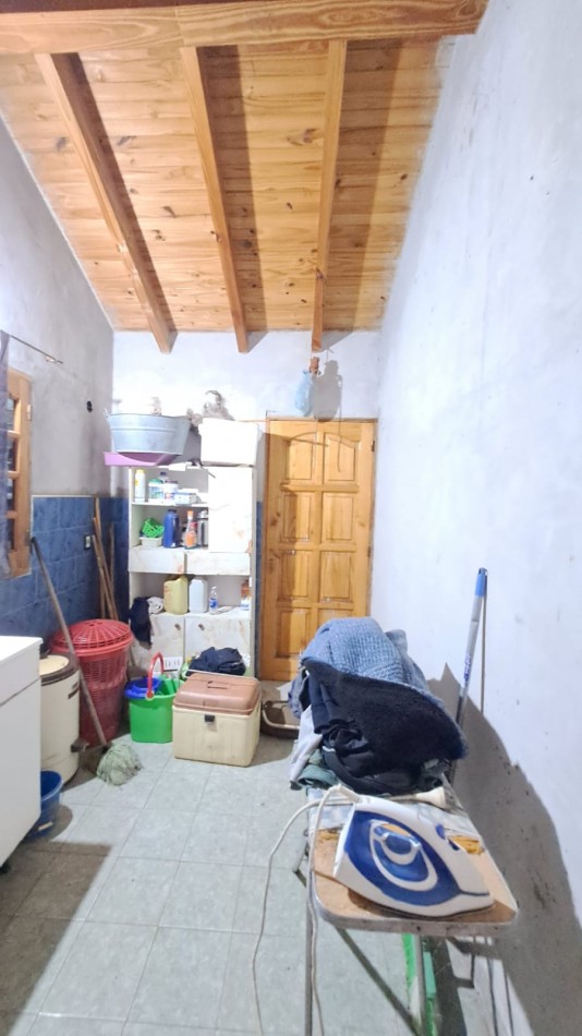 GREENWOOD VENDE CASA CON AMPLIO TERRENO EN TRES ESQUINAS, PERDRIEL, LUJAN DE CUYO.