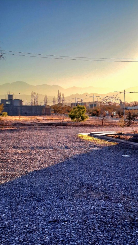 GREENWOOD VENDE LOTE EN EL BARRIO LOS TARCOS EN TRES ESQUINAS DE LUJAN.