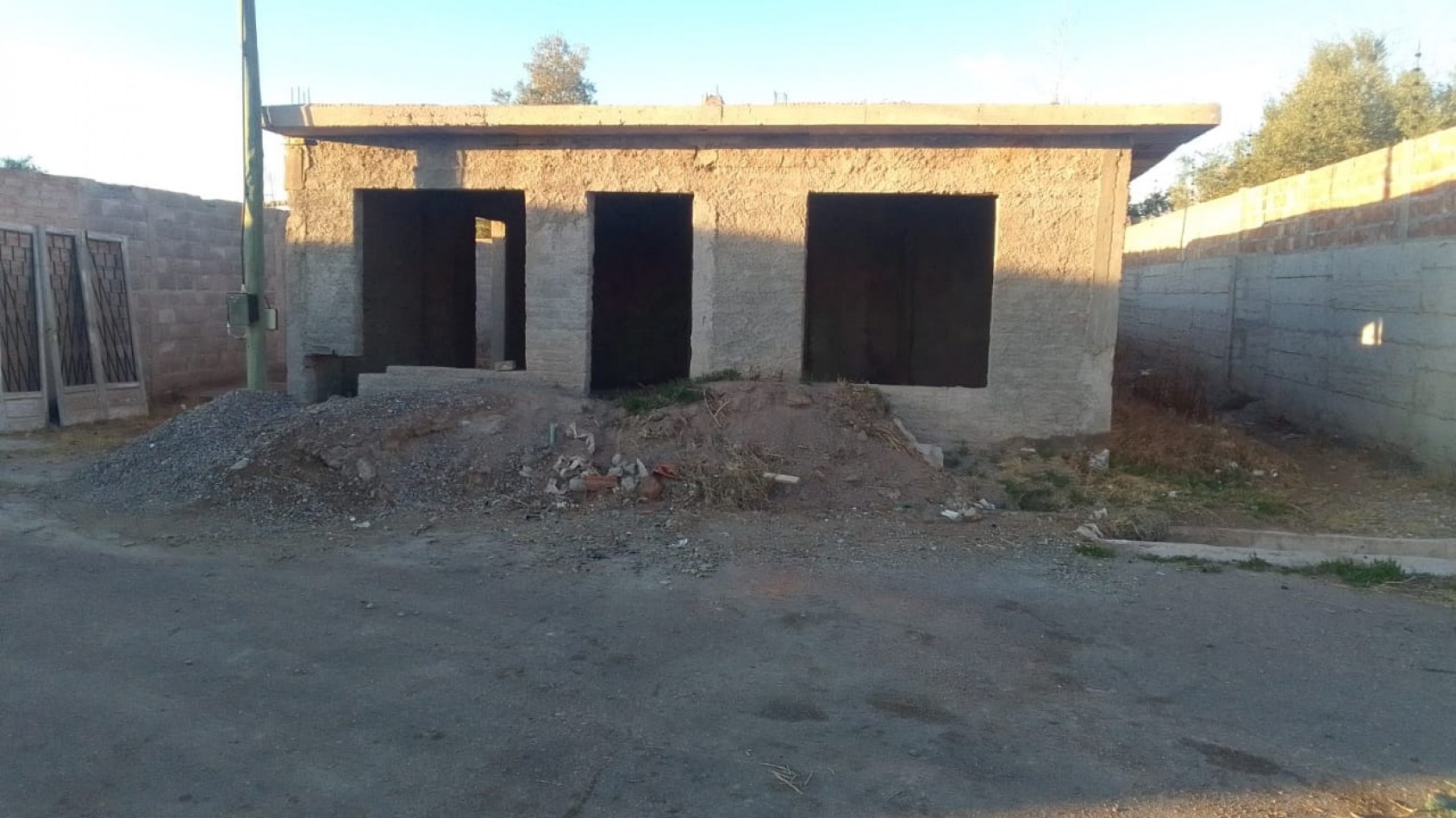 GREENWOOD INMOBILIARIA VENDE CASA EN CONSTRUCCION EN MAIPU