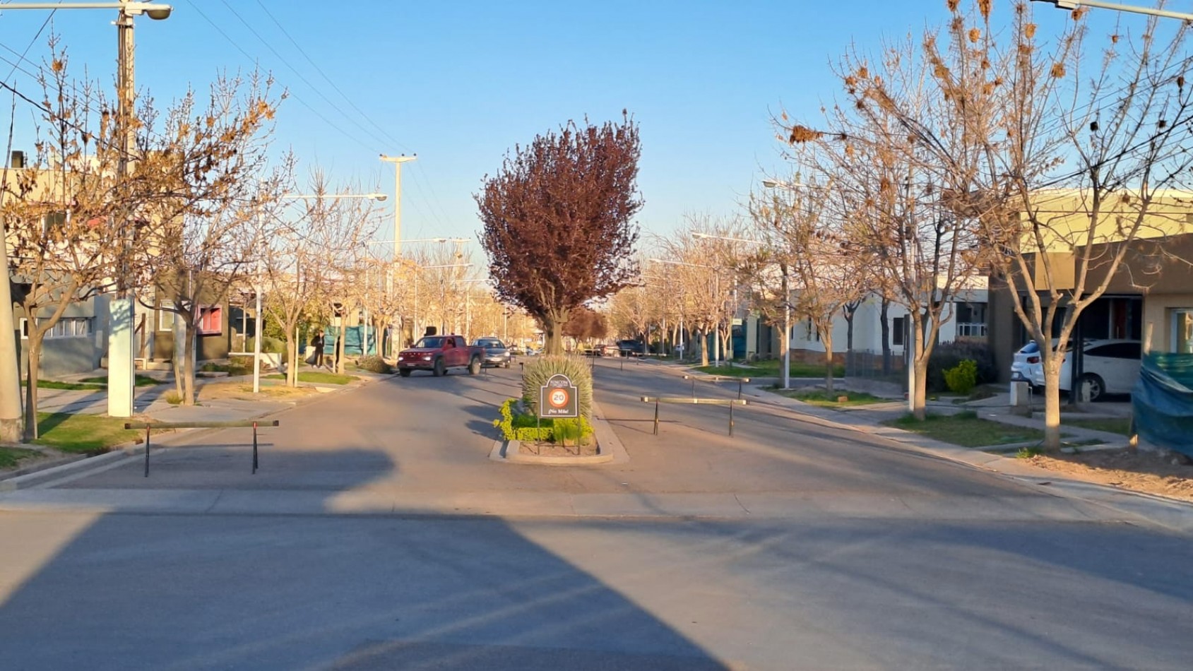 GREENWOOD VENDE CONFORTABLE CASA EN BARRIO PRIVADO RINCON DE DRUMOND EN LUJAN DE CUYO.