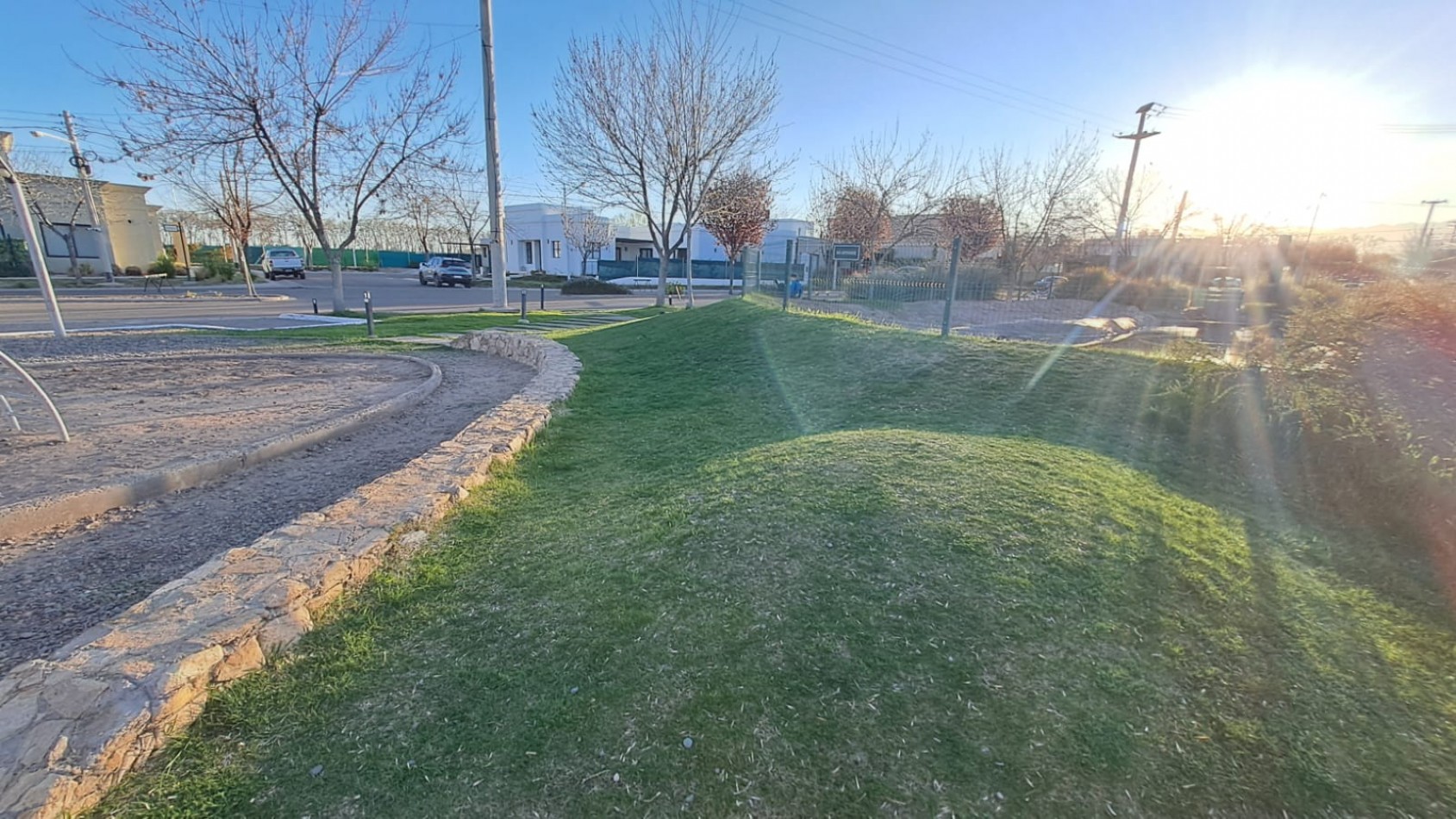 GREENWOOD VENDE CONFORTABLE CASA EN BARRIO PRIVADO RINCON DE DRUMOND EN LUJAN DE CUYO.