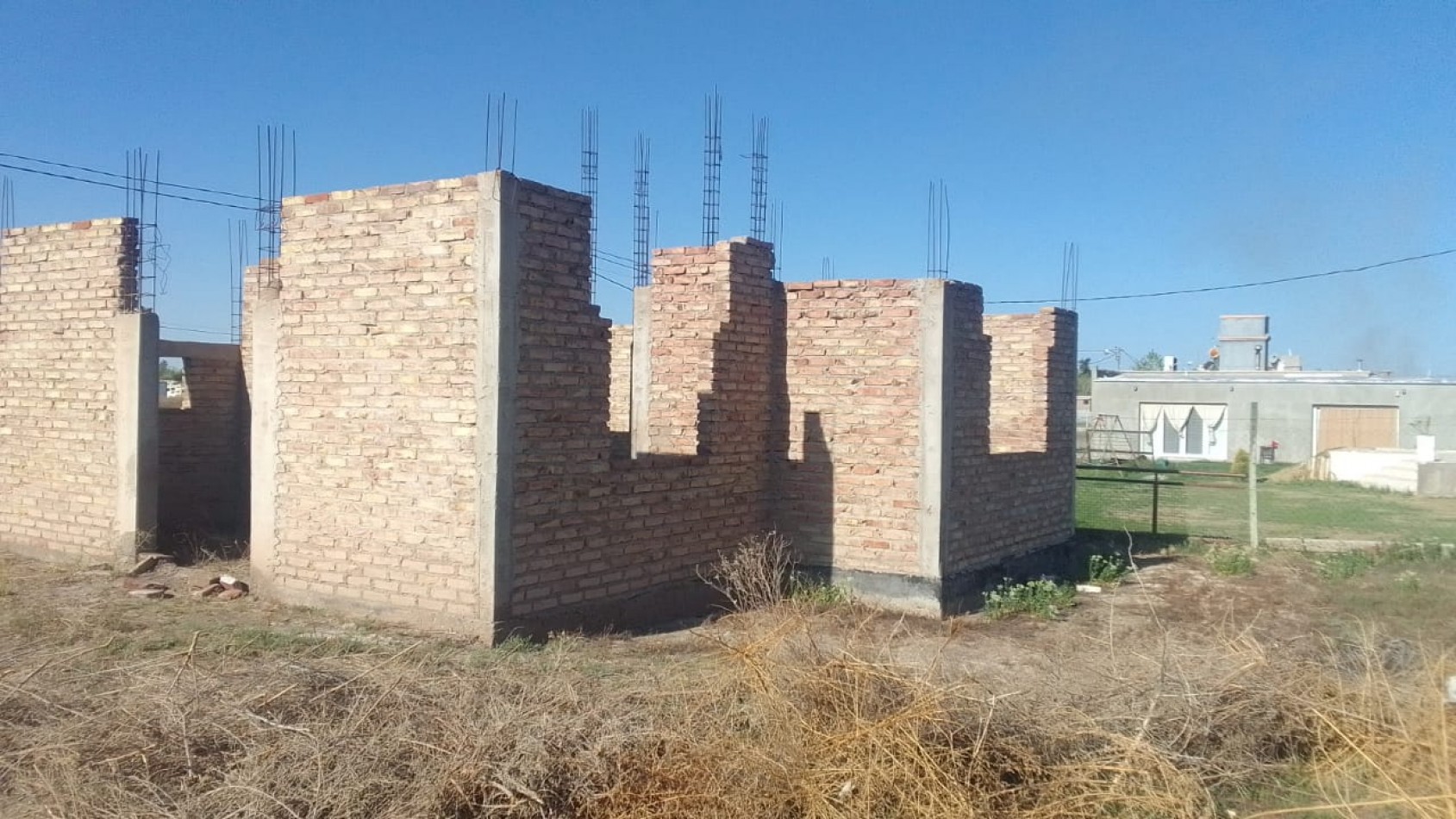 GREENWOOD INMOBILIARIA VENDE LOTE EN CONSTRUCCION 