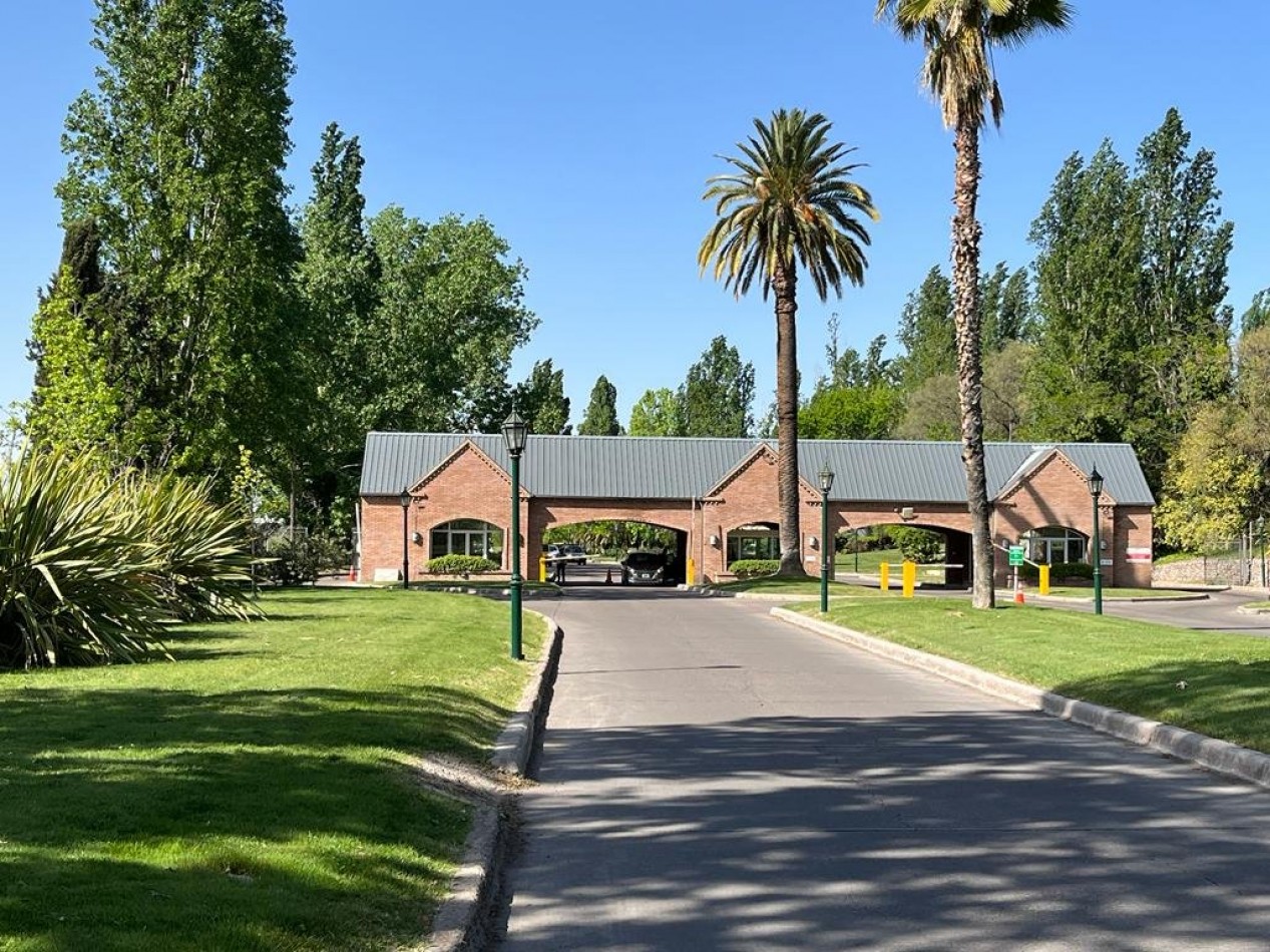 GREENWOOD VENDE HERMOSO LOTE EN LA VACHERIE COUNTRY GOLF