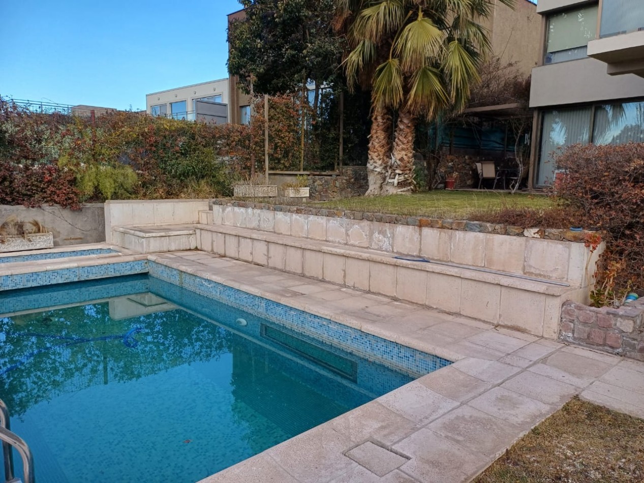 GREENWOOD VENDE IMPACTANTE PROPIEDAD EN EL EXCLUSIVO BARRIO LADERAS DE CHACRAS DE CORIA