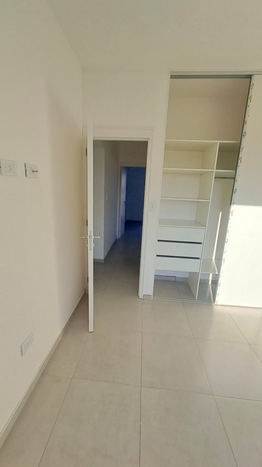 GREENWOOD ALQUILA DUPLEX A ESTRENAR EN MAIPU.