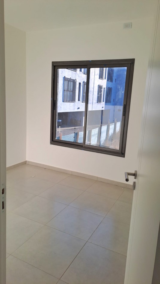 GREENWOOD ALQUILA DUPLEX A ESTRENAR EN MAIPU.