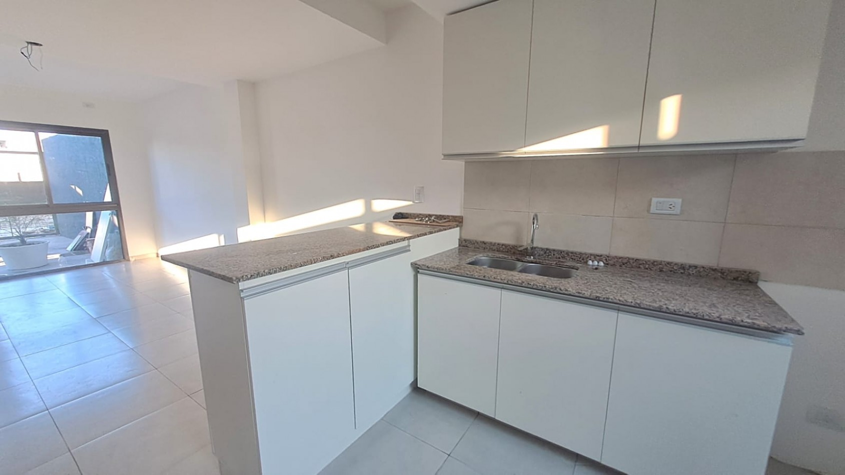 GREENWOOD ALQUILA DUPLEX A ESTRENAR EN MAIPU.
