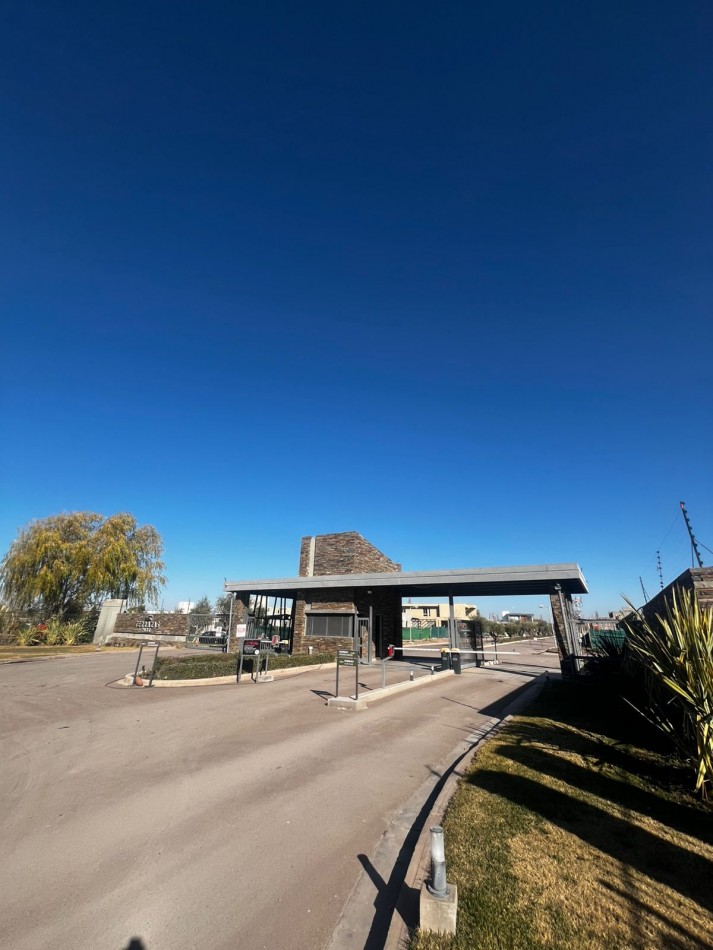 Greenwood vende Lote en barrio Terrazas Park, Maipu.