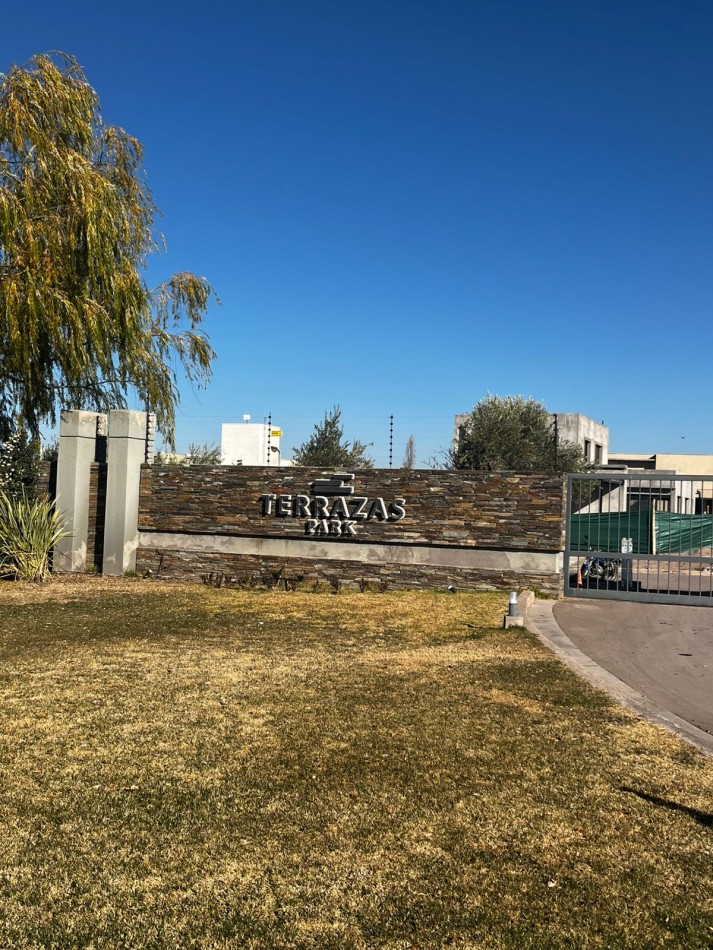 Greenwood vende Lote en barrio Terrazas Park, Maipu.