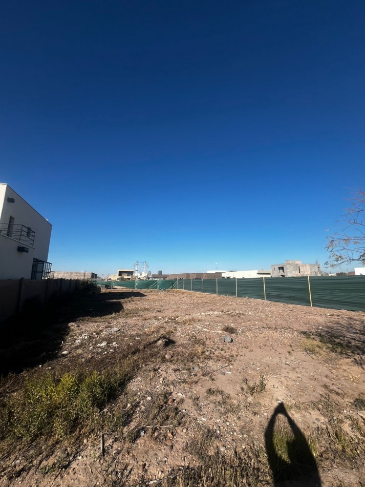 Greenwood vende Lote en barrio Terrazas Park, Maipu.