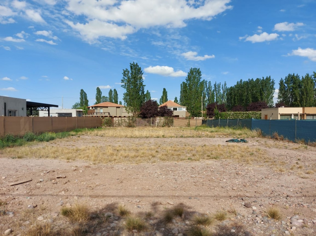GREENWOOD VENDE LOTE EN BARRIO PRIVADO PORTAL DE VISTALBA 