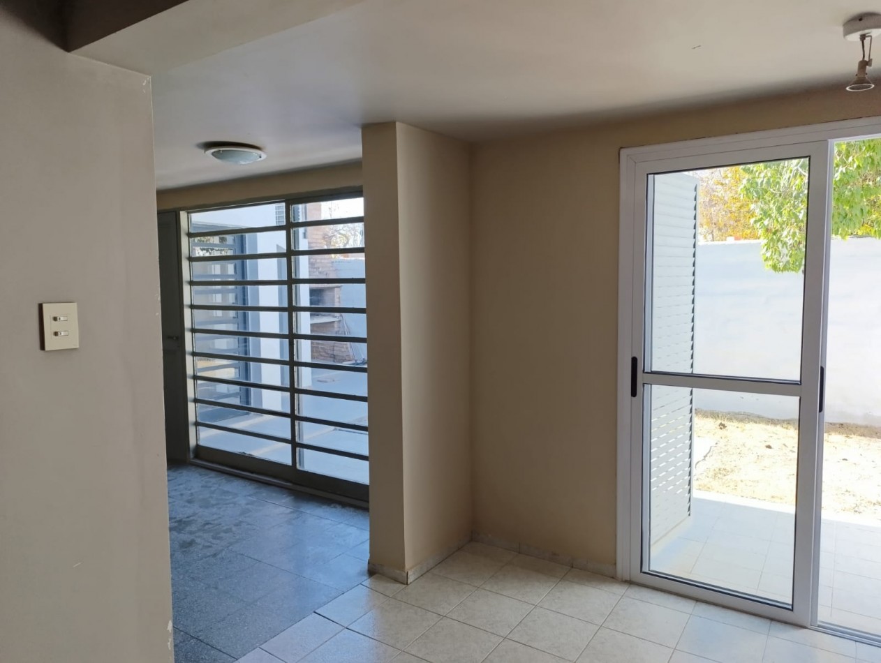 INMOBILIARIA GREENWOOD VENDE HERMOSA CASA APTA CREDITO HIPOTECARIO EN CARRODILLA!