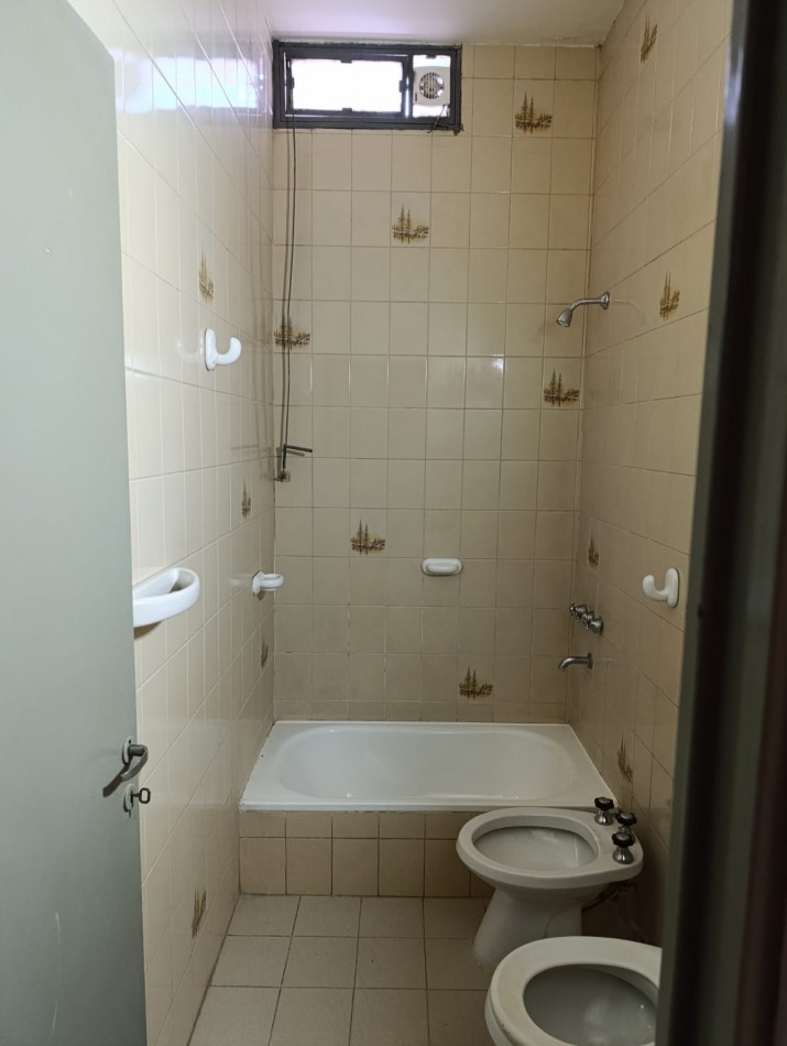 INMOBILIARIA GREENWOOD VENDE HERMOSA CASA APTA CREDITO HIPOTECARIO EN CARRODILLA!