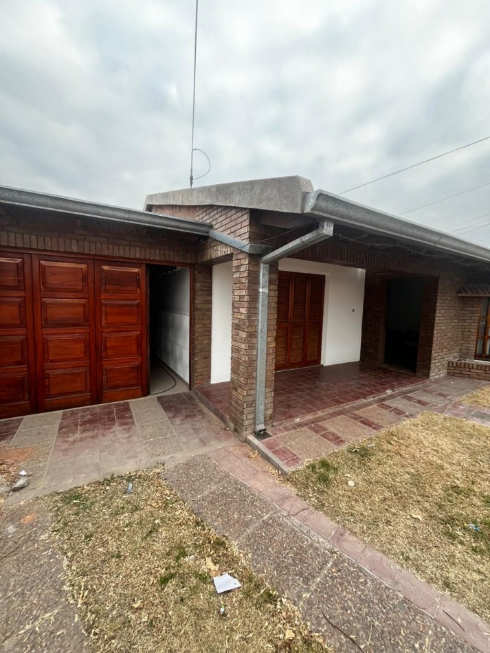 GREENWOOD INMOBILIARIA  ALQUILA HERMOSA CASA EN LUJAN DE CUYO 