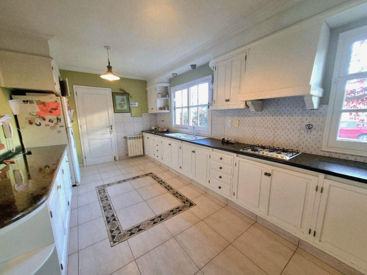 GREENWOOD VENDE CASA EN BARRIO PRIVADO PLAMARES EN GODOY CRUZ.