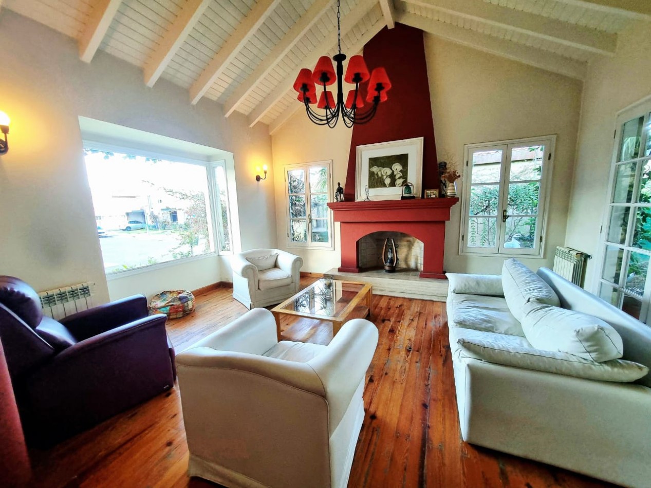 GREENWOOD VENDE CASA EN BARRIO PRIVADO PLAMARES EN GODOY CRUZ.