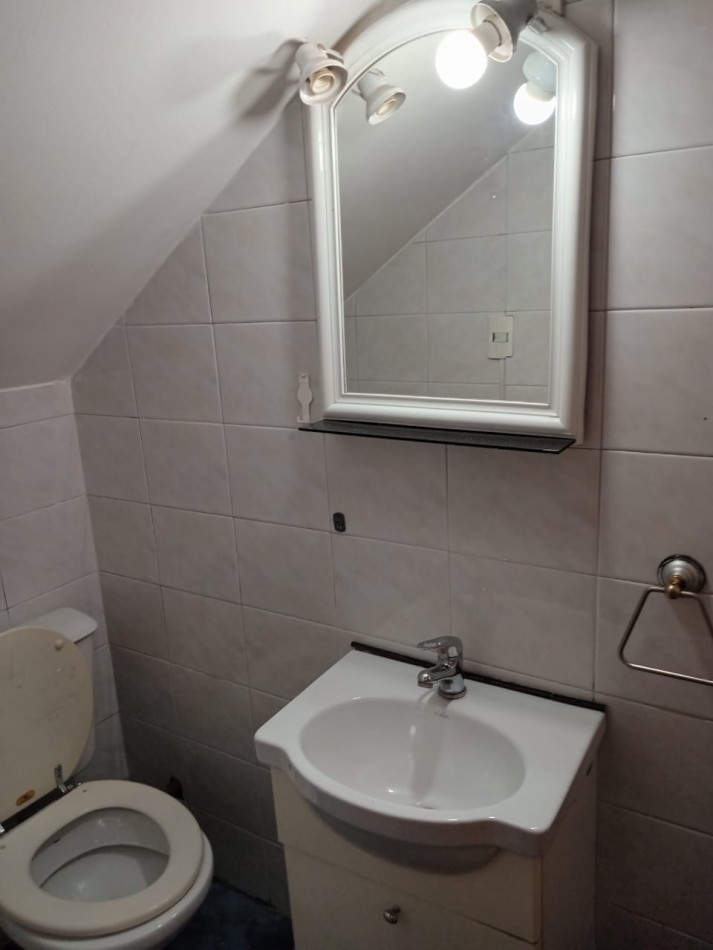 Greenwood inmobiliaria ofrece a la venta una hermosa casa de dos plantas ubicada en una privilegiada zona de Dorrego muy cerca del Jumbo y Walmart.!