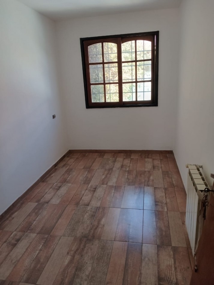 Greenwood inmobiliaria ofrece a la venta una hermosa casa de dos plantas ubicada en una privilegiada zona de Dorrego muy cerca del Jumbo y Walmart.!