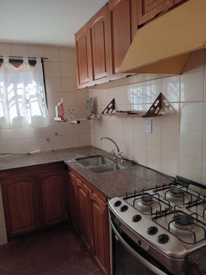 Greenwood inmobiliaria ofrece a la venta una hermosa casa de dos plantas ubicada en una privilegiada zona de Dorrego muy cerca del Jumbo y Walmart.!