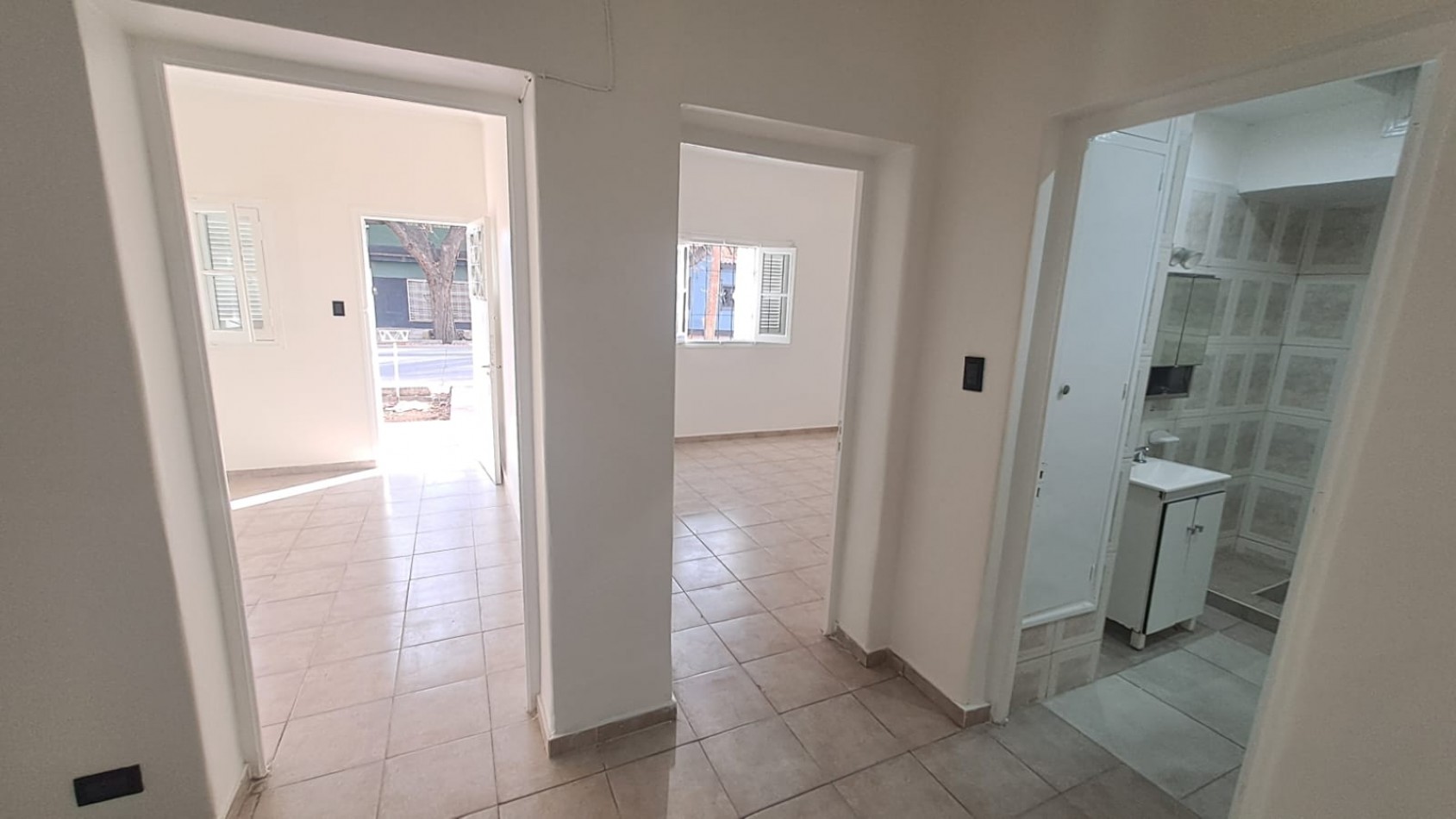GREENWOOD VENDE CASA EN CUARTA OESTE DE CIUDAD DE MENDOZA.