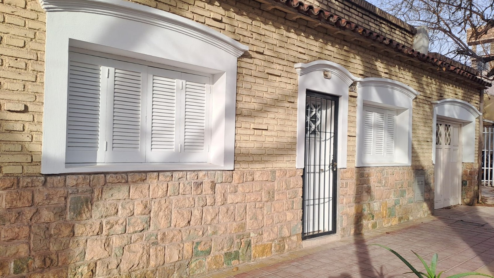 GREENWOOD VENDE CASA EN CUARTA OESTE DE CIUDAD DE MENDOZA.