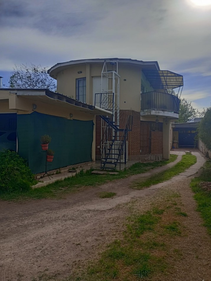 GREENWOOD INMOBILIARIA VENDE DOS DEPARTAMENTOS CON UN LOCAL COMERCIAL EN EL CENTRO DE LUJAN DE CUYO!