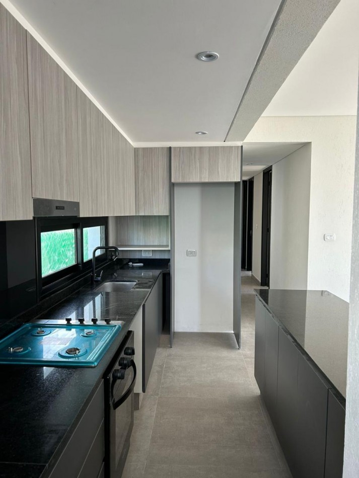 GREENWOOD INMOBILIARIA VENDE HERMOSA CASA A ESTRENAR EN BARRIO PRIVADO LAR DE VIEYTES 2