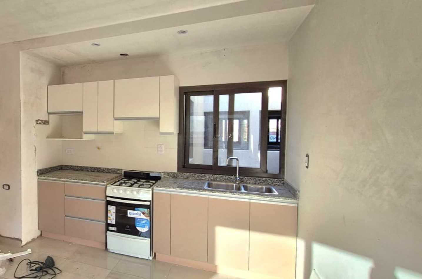 GREENWOOD VENDE  DEPARTAMENTOS CON ENTREGA EN OCTUBRE EN CENTRO DE LUJAN DE CUYO