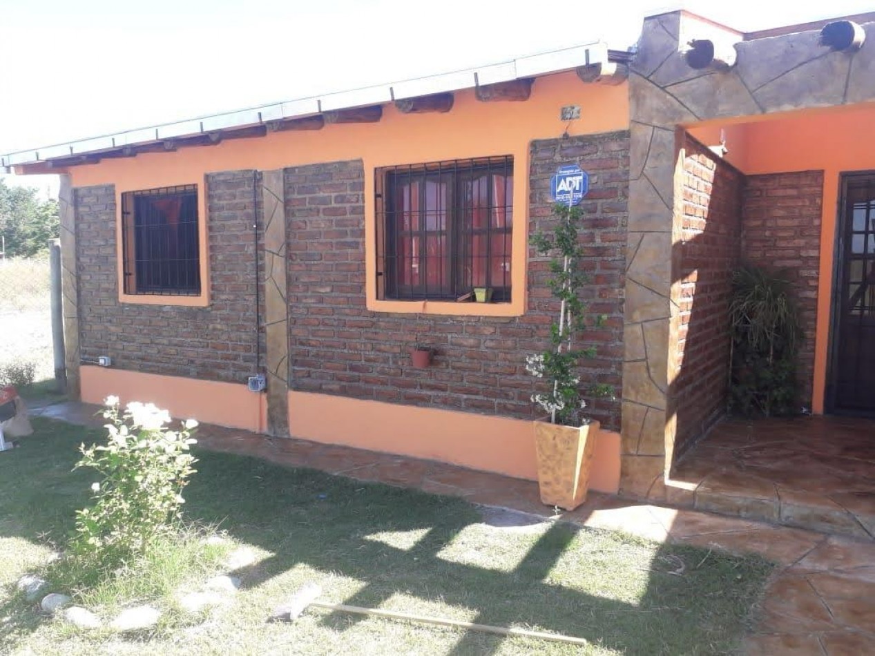 GREENWOOD VENDE CASA CON QUINCHO, PILETA Y SEGURIDAD EN EL CARRIZAL DE ABAJO