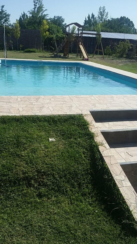 GREENWOOD VENDE CASA CON QUINCHO, PILETA Y SEGURIDAD EN EL CARRIZAL DE ABAJO