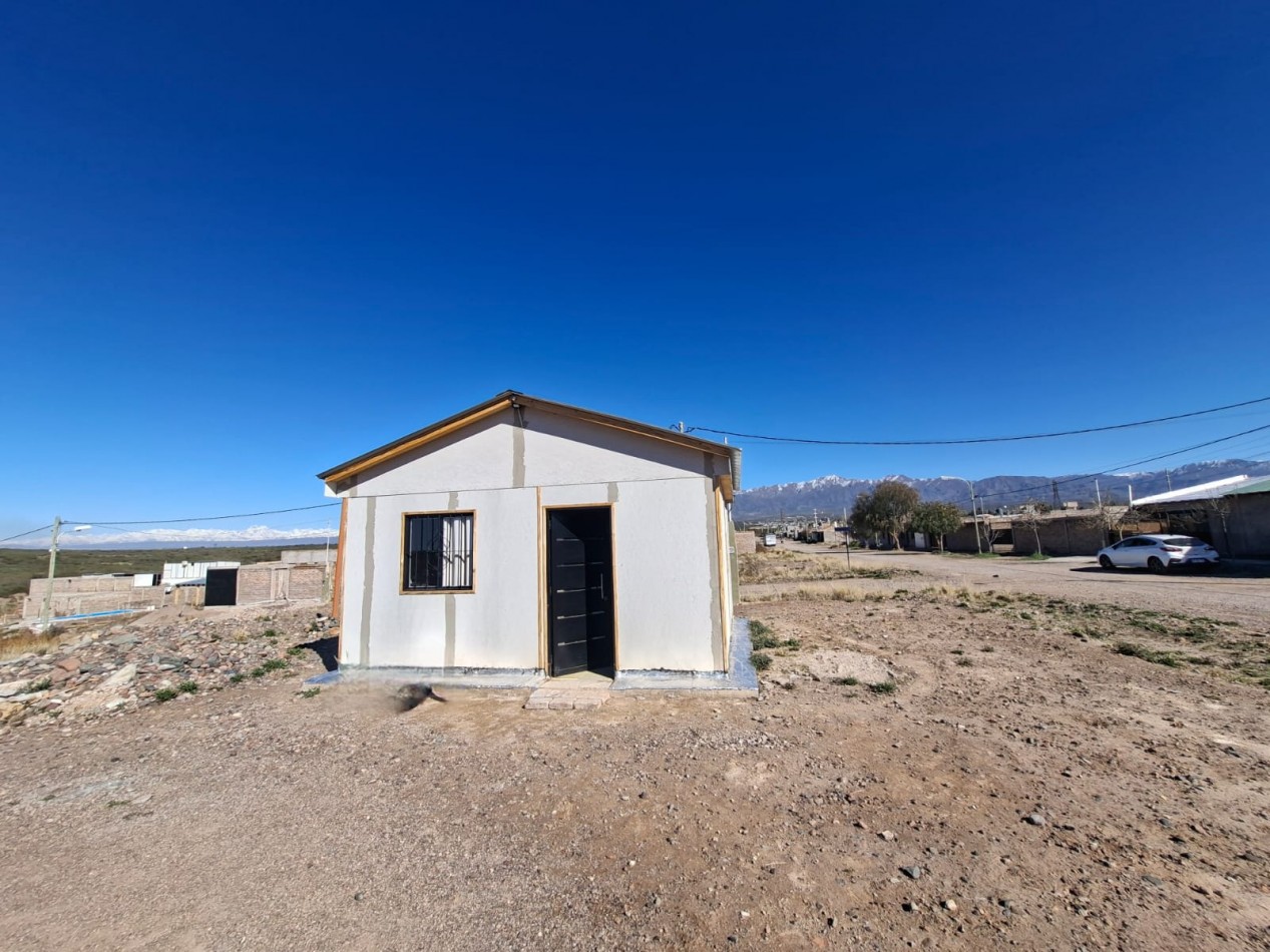 Gran oportunidad - Greenwood Inmobiliaria vende casa industrializada en obra gris sobre lote de 450 m² - Valle del Plata, Lujan de Cuyo