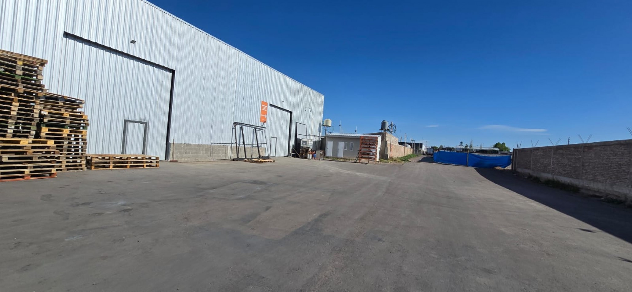 GREENWOOD INMOBILIARIA ALQUILA  ¡Galpones de Primer Nivel en Ubicacion Estrategica!