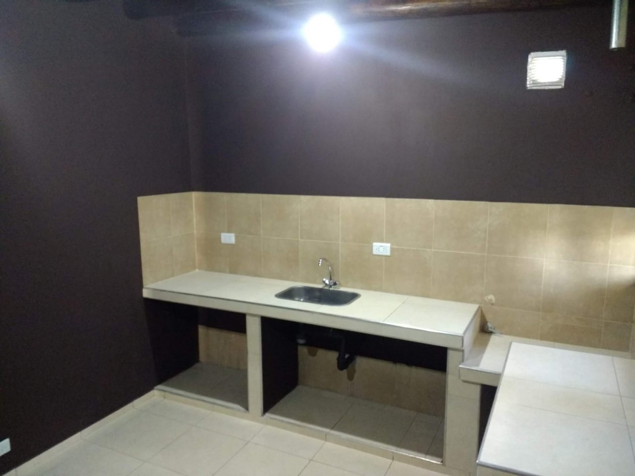 GREENWOOD INMOBILIARIA ALQUILA LOCAL COMERCIAL EN LAS COMPUERTAS