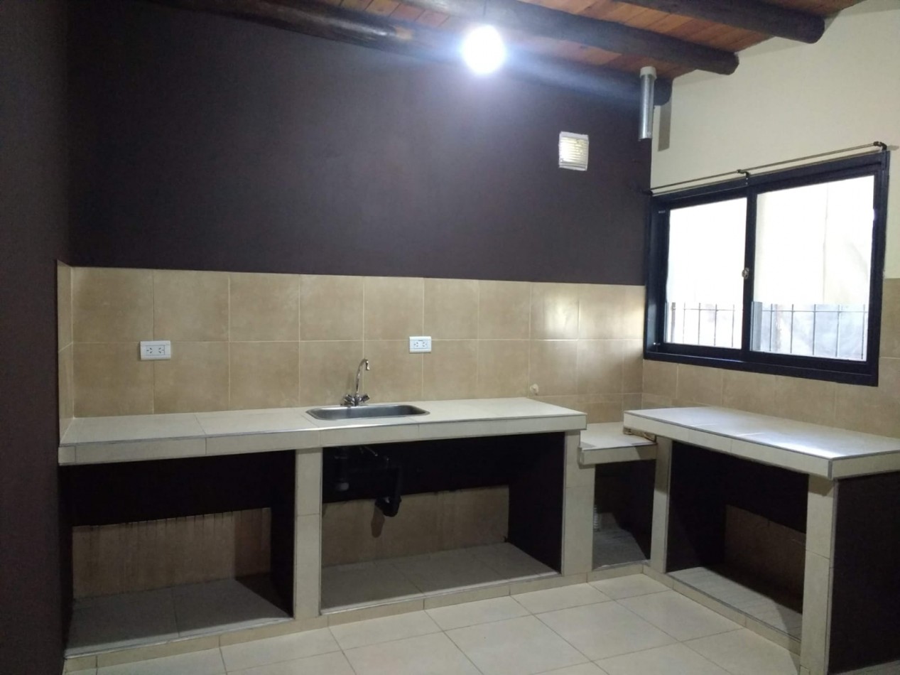 GREENWOOD INMOBILIARIA ALQUILA LOCAL COMERCIAL EN LAS COMPUERTAS
