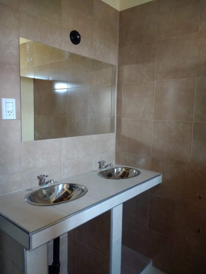 GREENWOOD INMOBILIARIA ALQUILA LOCAL COMERCIAL EN LAS COMPUERTAS