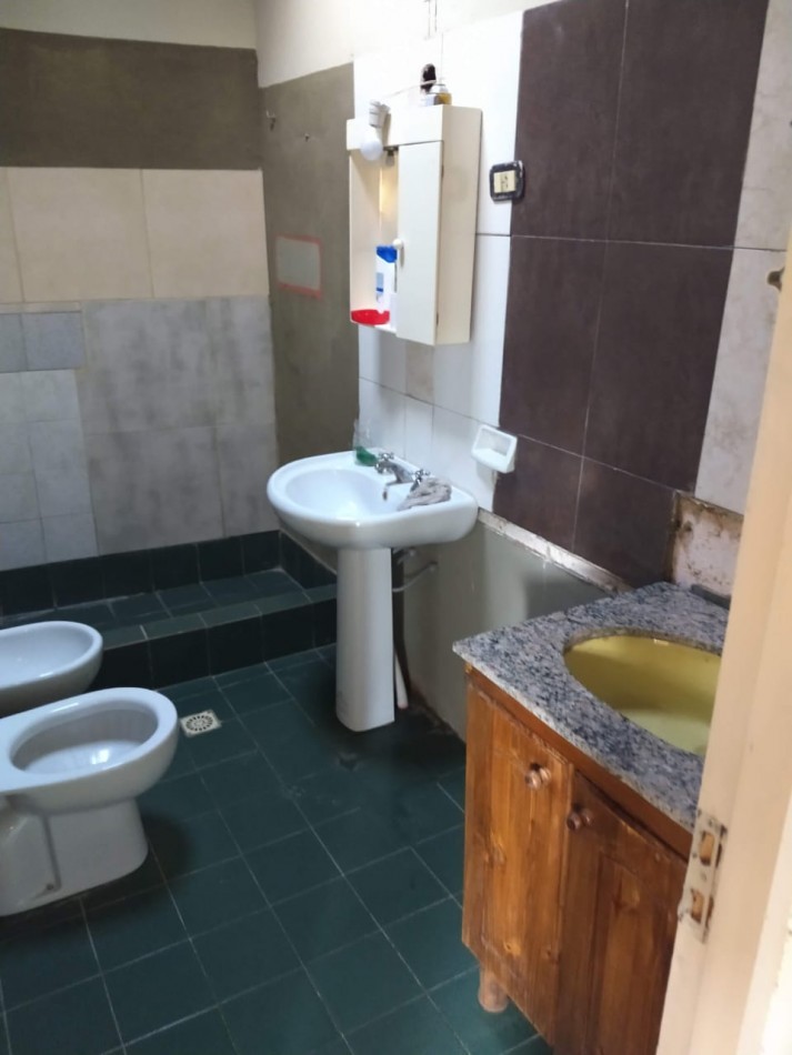 GREENWOOD INMOBILIARIA ALQUILA CASA CON GRANDISIMO TERRENO EN LAS HERAS!