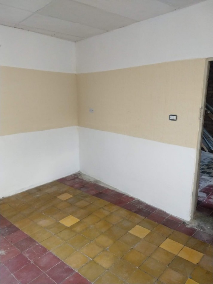 GREENWOOD INMOBILIARIA ALQUILA CASA CON GRANDISIMO TERRENO EN LAS HERAS!