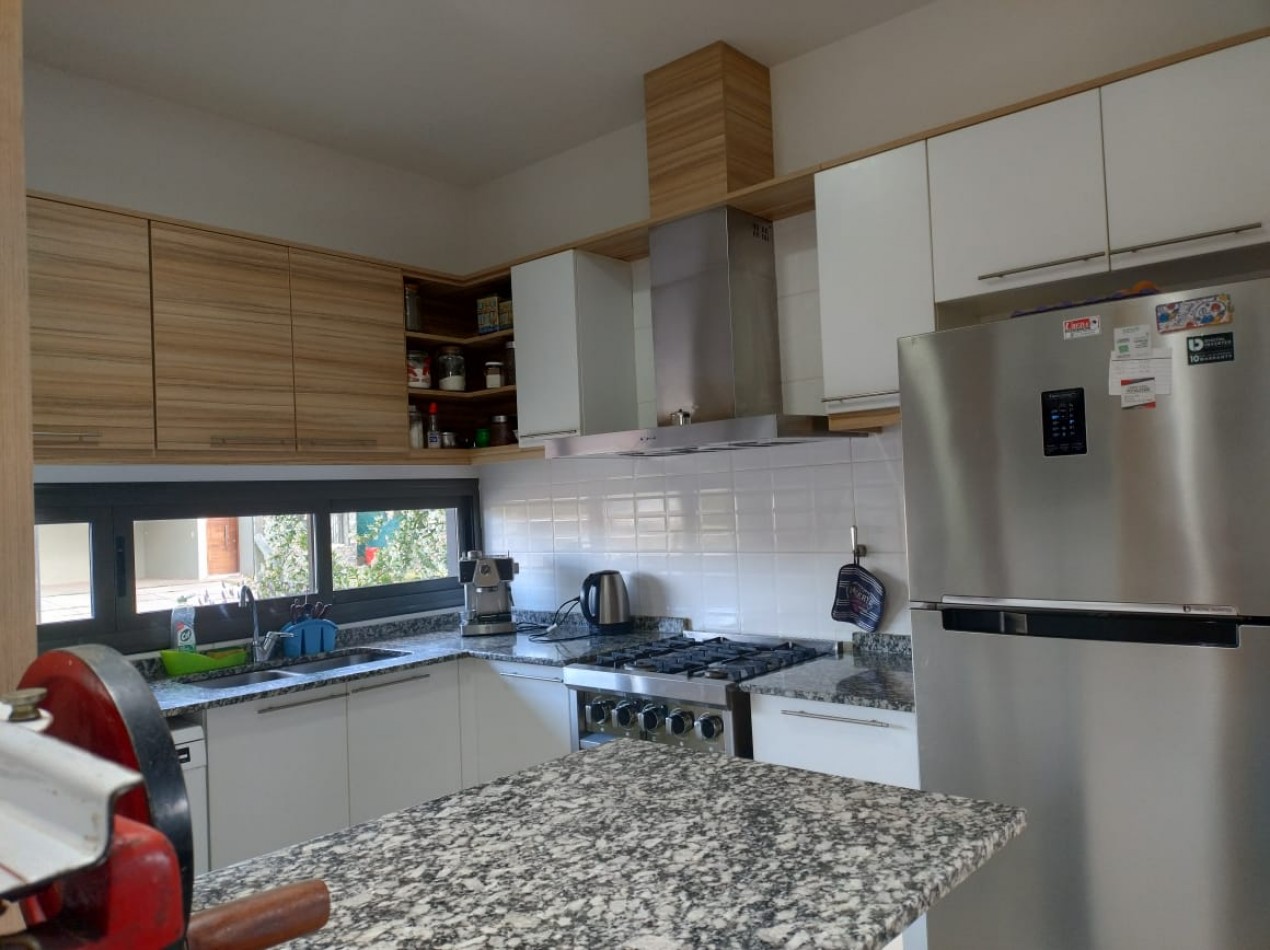 GREENWOOD INMOBILIARIA VENDE Casa en venta en Pinares de Furlotti (Mendoza)