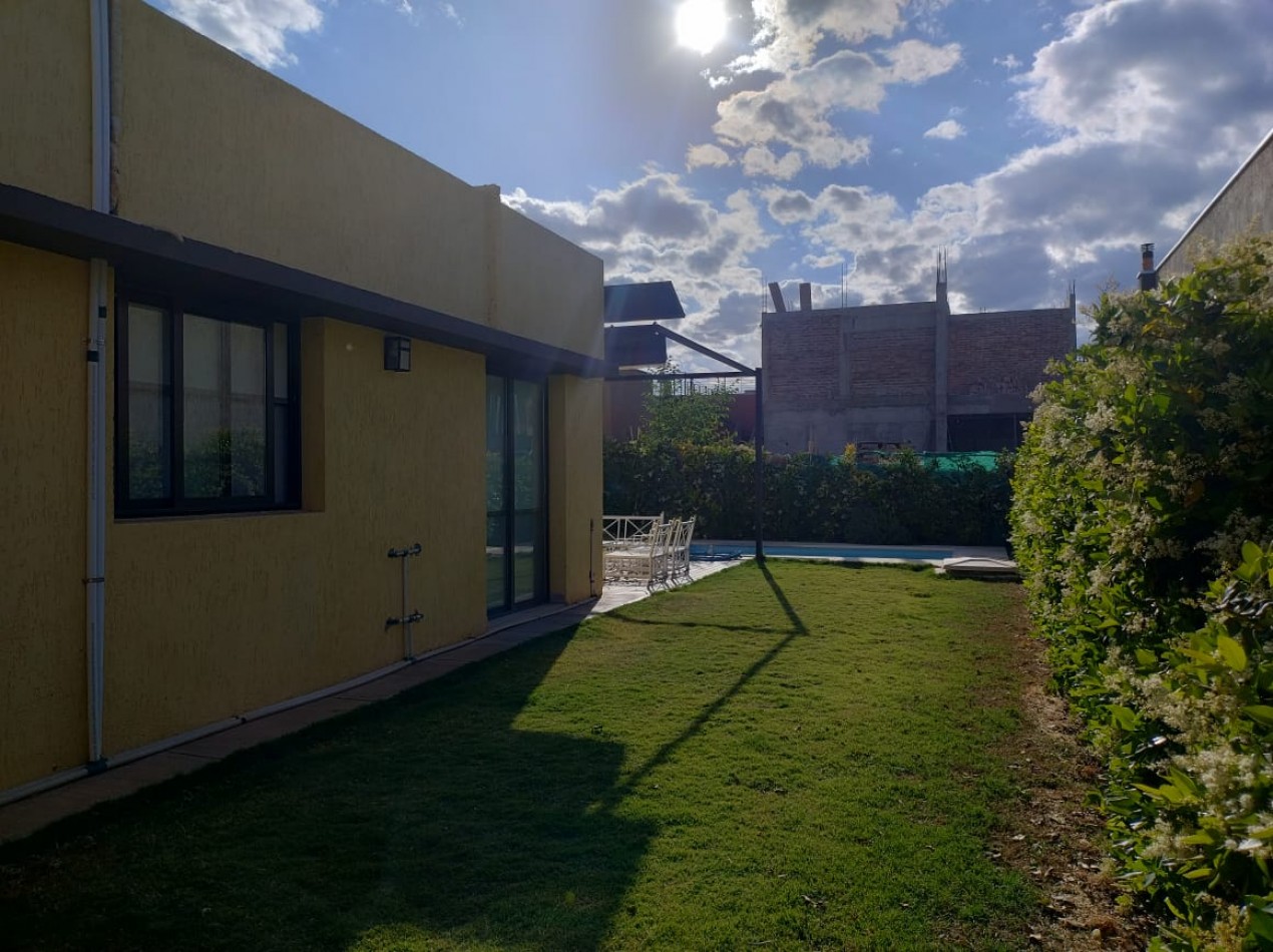 GREENWOOD INMOBILIARIA VENDE Casa en venta en Pinares de Furlotti (Mendoza)
