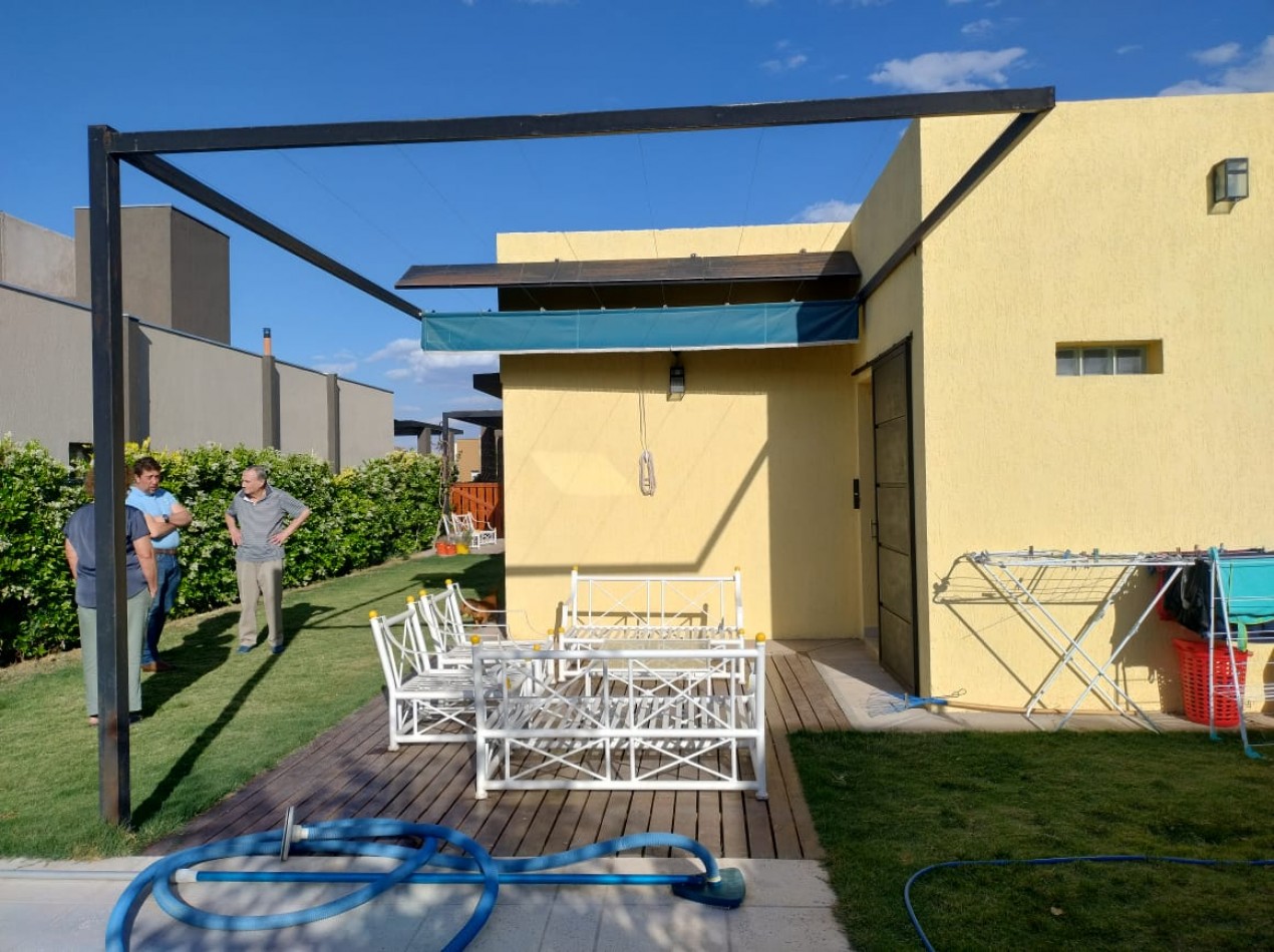 GREENWOOD INMOBILIARIA VENDE Casa en venta en Pinares de Furlotti (Mendoza)