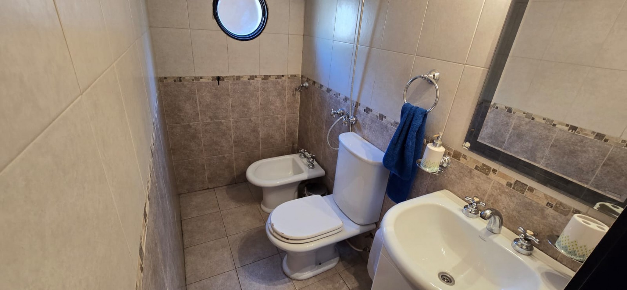 GREENWOOD VENDE HERMOSA CASA