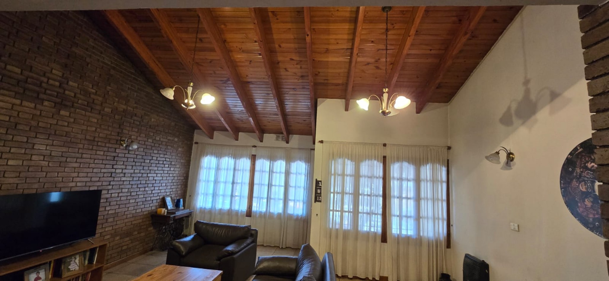 GREENWOOD VENDE HERMOSA CASA