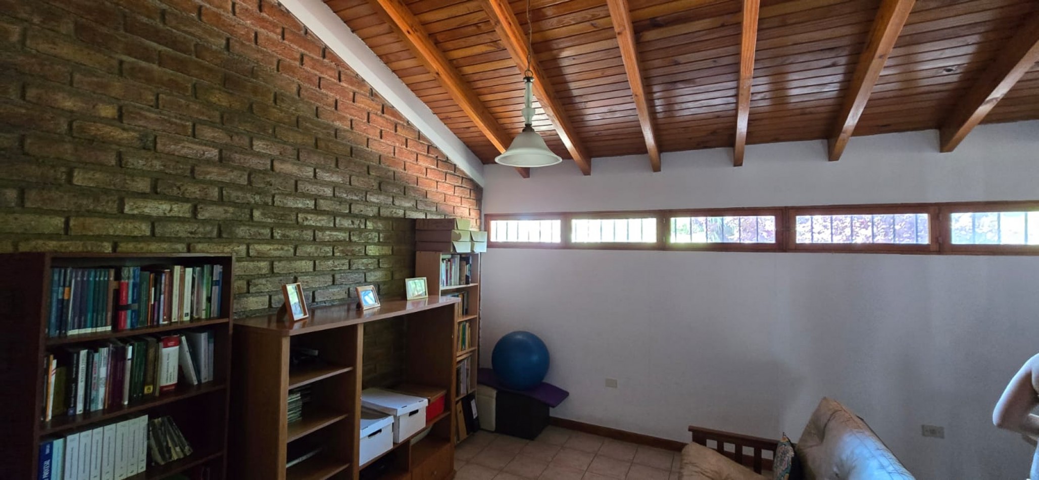 GREENWOOD VENDE HERMOSA CASA