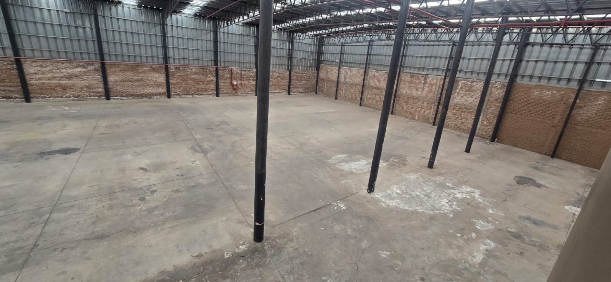 GREENWOOD ALQUILA GALPON